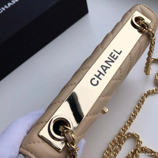 First Bag Ru CHAIN WALLET CHANEL 0820